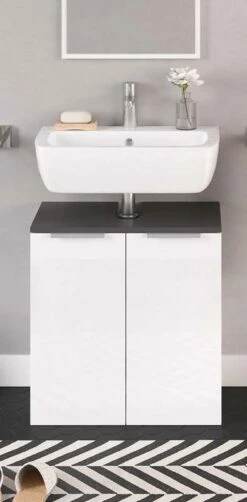 Meuble Sous-lavabo Otis 7 Meuble Sous-lavabo Otis -HOME24 Ventes 03a812c0eb9d4ce4a6317acf33a2989c.cropped 507 0 494 1000.processed
