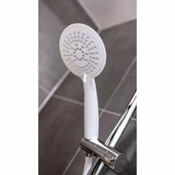 Wenko Pommeau De Douche Young Line -HOME24 Ventes 1000352544 220519 020 MOOD DETAILS P000000001000352544 mood