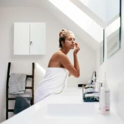 Armoire à Pharmacie XXL 2 Portes -HOME24 Ventes f0a21d7e9b564259b5589111cbfc8bb2